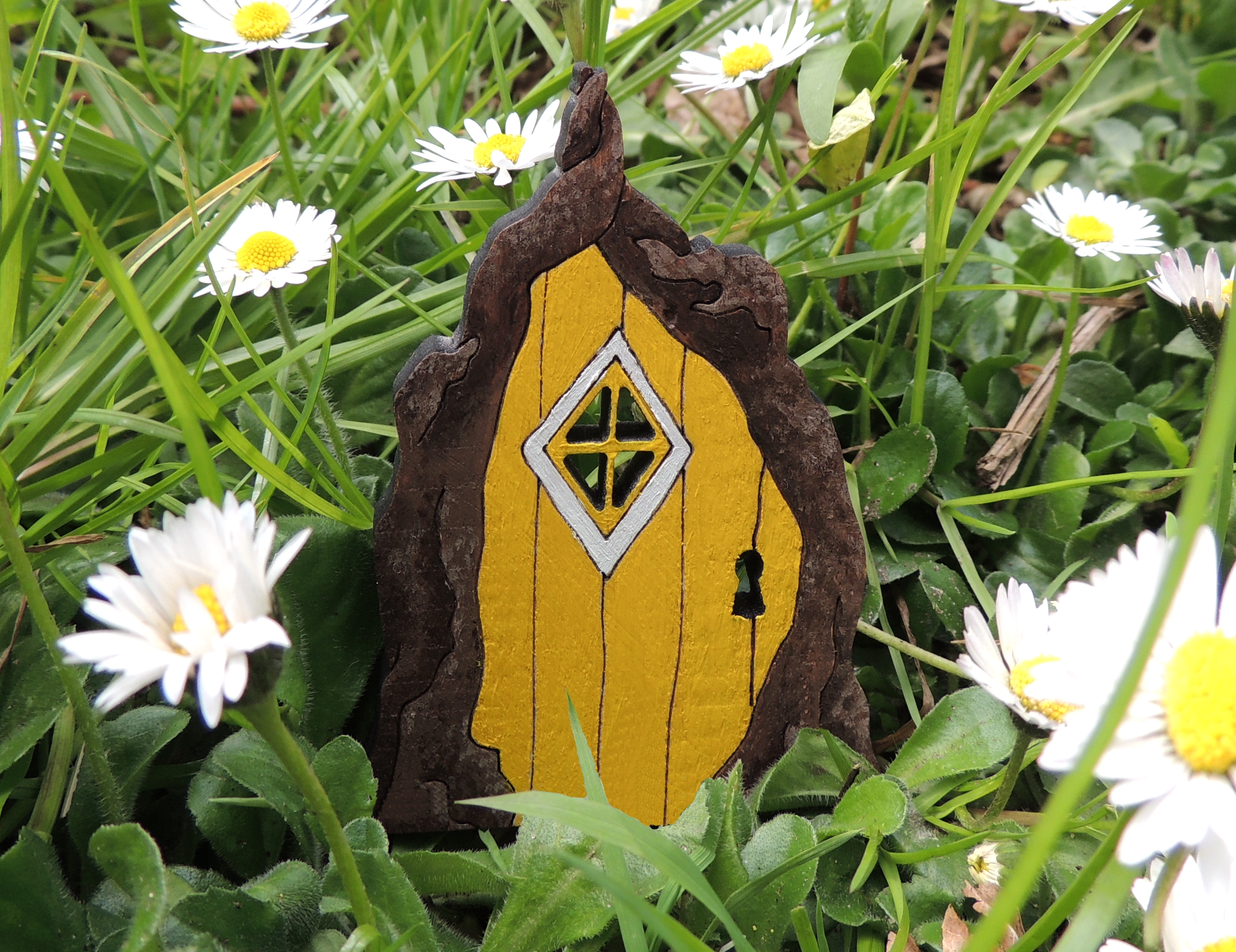 Fairy Garden Kit with Gnarly Root Door and Elf - Image 7